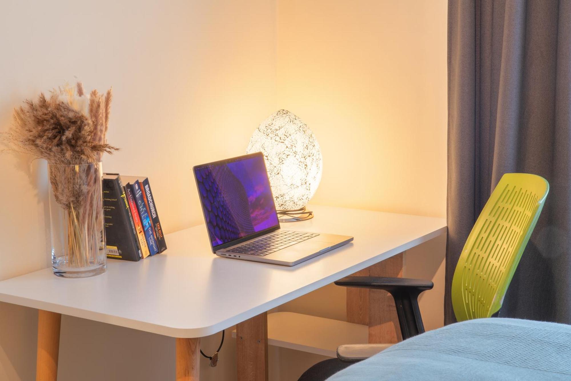 Stay In Our Stylish Flat! & Secure Building & Sleeps Up To 4 バーミンガム エクステリア 写真