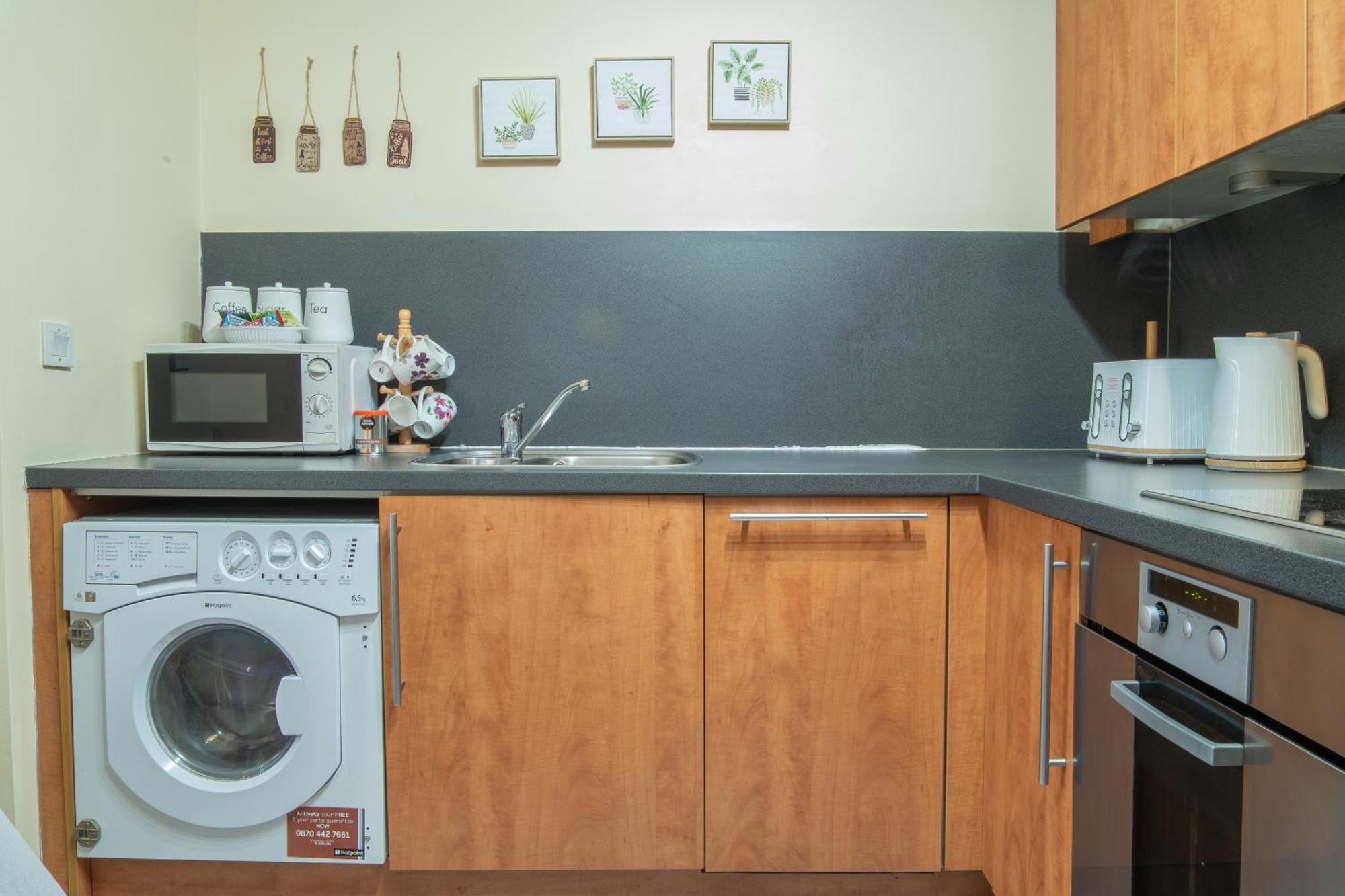 Stay In Our Stylish Flat! & Secure Building & Sleeps Up To 4 バーミンガム エクステリア 写真